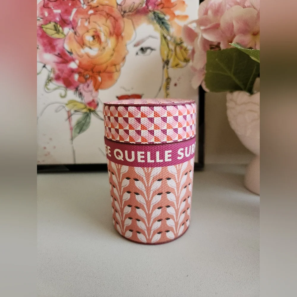 Anthropologie Emi Fresh White Cashmere & Musk Glass Candle